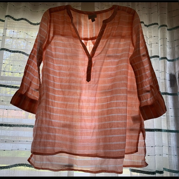 ✨3 for $25✨Gauzy St. John’s Bay tunic - Picture 3 of 9